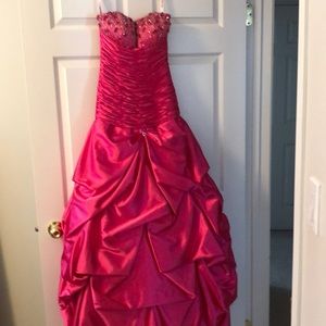 Beautiful bright pink grad/formal dress, size 8,